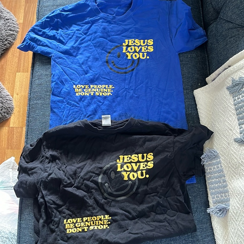 JESUS LOVES YOU TSHIRT SET unisex